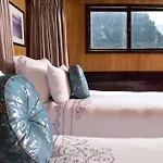 Aphrodite Cruise