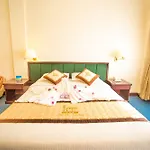 Royal Hotel