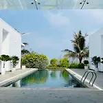Villas At Oceanami Resort