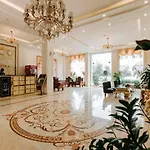 Golden Coto Hotel