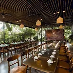 Golden Coto Hotel