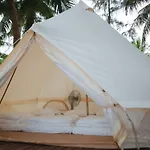 Hola Beach - Beach Club & Eco Glamping Resort