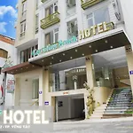 Caroline Beach Vung Tau