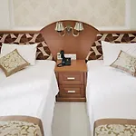 Khách sạn Ánh Sao Hạ Long