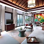 Banyan Tree Lang Co