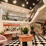 75 Motel