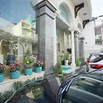 Dream Luxury Hotel