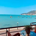 Lucys Hotel