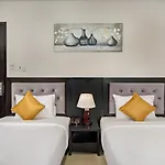 Golden Star Hotel & Apartment By Thg