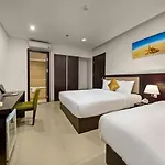 Golden Star Hotel & Apartment By Thg