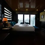 Cat Ba Ocean Cruise