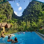 Tam Coc Valley Bungalow
