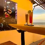 King Mussel, Mui-Ne, Ocean-Front, By The Centre Of Action