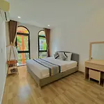 Chi Hai House