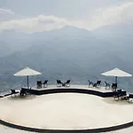 Ville De Mont Mountain Resort