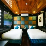 Cat Ba Ocean Cruise