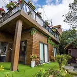 Roses Villa Tam Dao - Venuestay