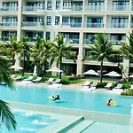 The Ocean Apartment Idcwh B302