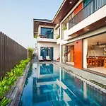 Hola Villa 2 By Ovui
