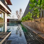 Hola Villa 2 By Ovui