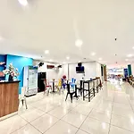 RedDoorz The Jade Hotel Than Nhan Trung