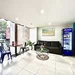 RedDoorz The Jade Hotel Than Nhan Trung