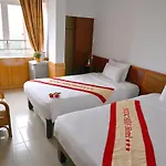 Ngoc Han Hotel By The Moment