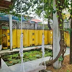 Macrame Residence