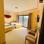 Happy Family Hotel