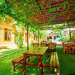 Hillside View Bungalow Homestay