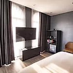 La Maison Boutique Hotel