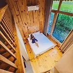 Chien\'S Lodge Du Gia