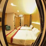 Lahona Hotel