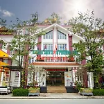 North Star Hotel