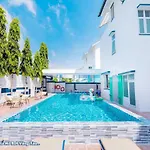 Villa Duc Hoang Ho Boi Long Cung Gan Bien Resort Dep