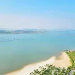 A La Carte Ha Long Bay Apartment