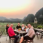Liberty Hall Tam Coc Hotel & Villa