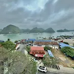 Cat Ba Plaza Hotel