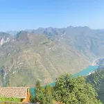 Ma Pi Leng Ecolodge