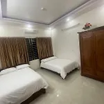 Holly\'S Hostel Ha Giang B&B