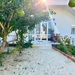 Timothe Beach Bungalow