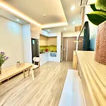 5 Star 2 Bedroom Apartment Apt In Vinhomes Near Marriott And Keangnam