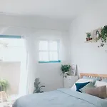 Lavie House
