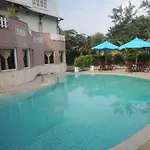 Diamond Hotel & Resort