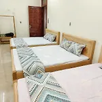 Tom\' Motobikes Tour & Home Stay