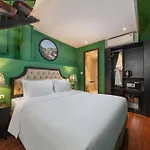 Madelise Adora Hotel & Travel