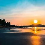 Hon Rom Central Beach Resort