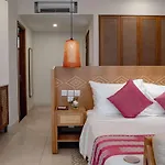 Pax Ana Doc Let Resort & Spa