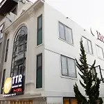 Ttr Midtown View Hotel