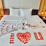 Muong Thanh Luxury Nhat Le Hotel